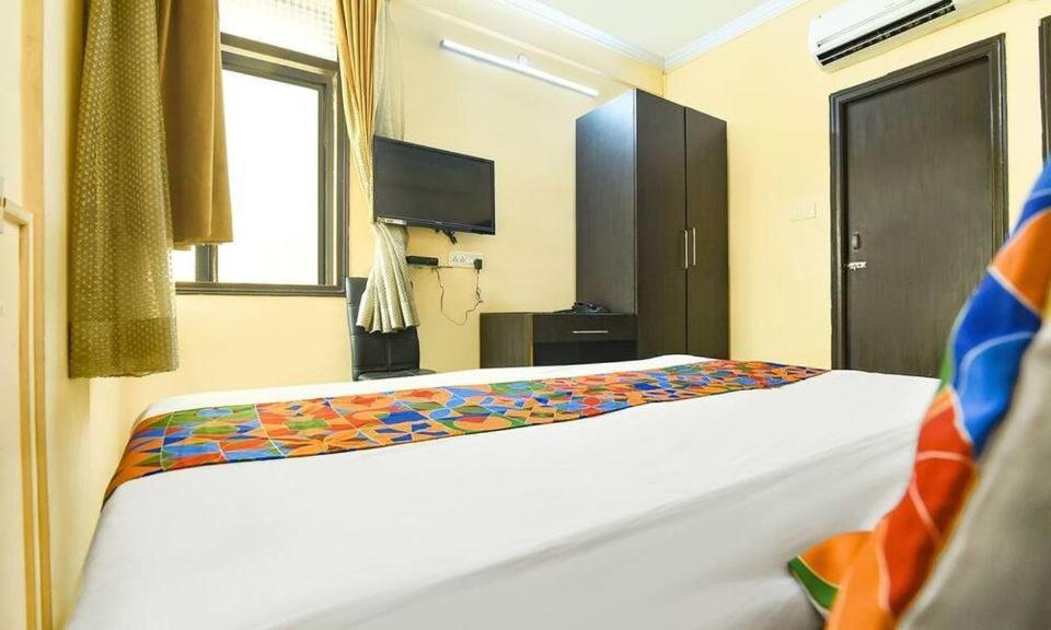 Dover Inn By Bookmerihotel Calcutta Buitenkant foto