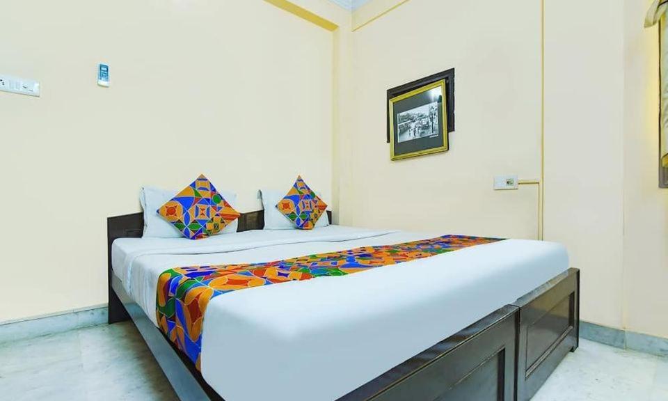 Dover Inn By Bookmerihotel Calcutta Buitenkant foto